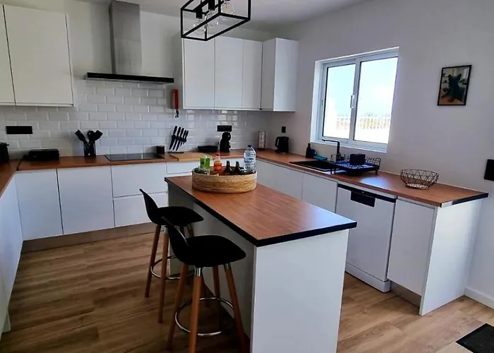 別荘 The Frenchie's House *